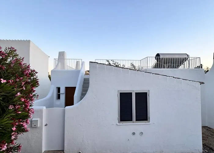 Villa Valentina-Sunny 2 Bedroom House With Pool