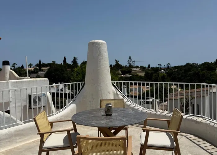 Villa Valentina-Sunny 2 Bedroom House With Pool